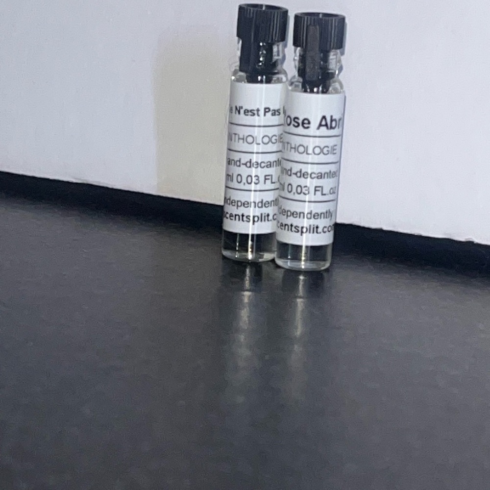 Rose Absolution Perfume Sample - Picture 4 of 4